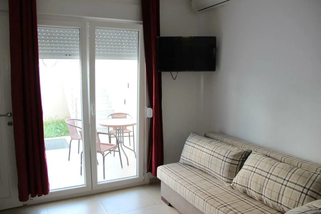 Family Apartment With Pool Nikiti   Nikiti (Sithonia)